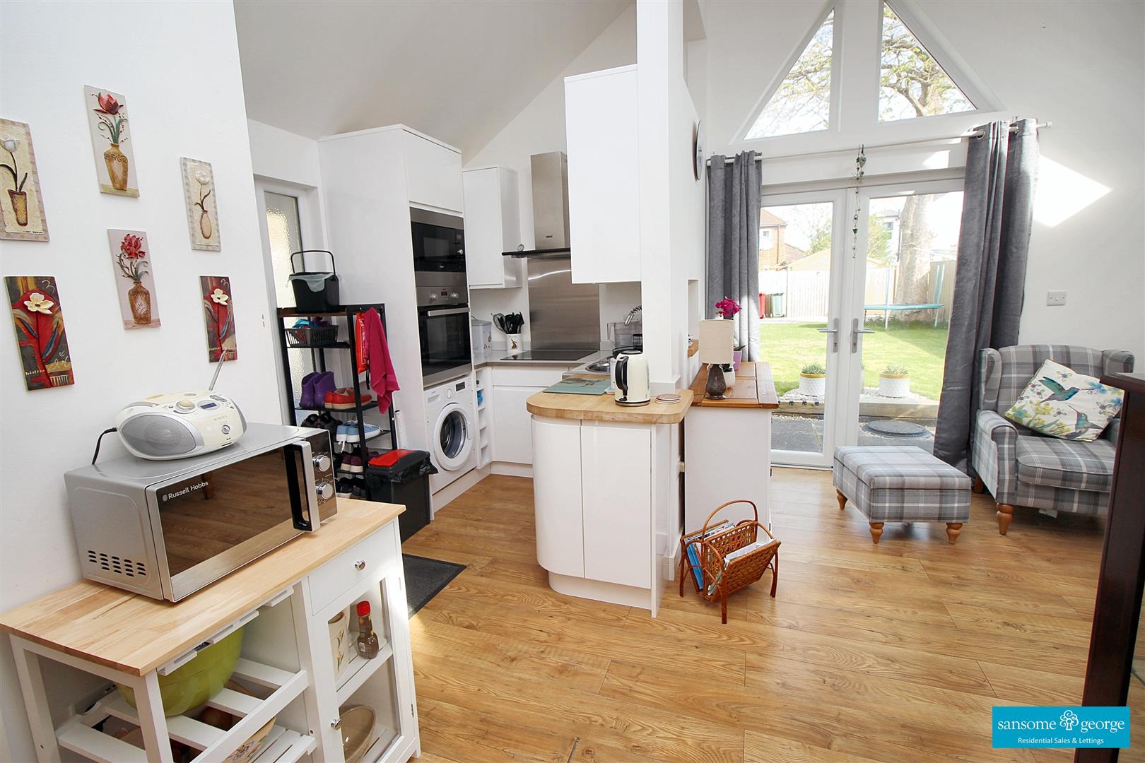 2 bed property in Victoria Road, Tilehurst